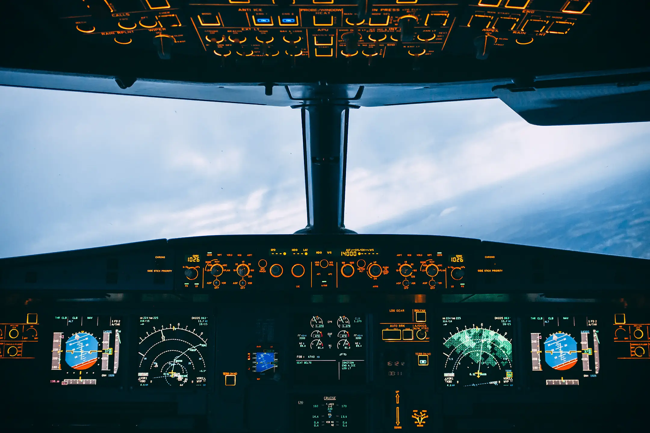 arrow-aviation-hero-img